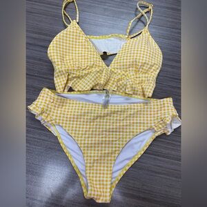 4 / $25 💛 Cupshe Yellow Gingham Bikini Set 💛